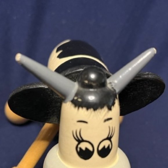 Black & White Wooden 4 Leg Toy Cow Figurine Massager 3.75"x5" Collectible - Picture 11 of 11